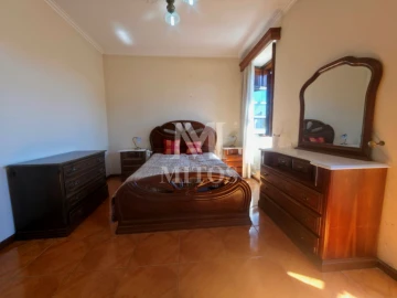 Moradia T3 para Venda em Mazarefes e Vila Fria