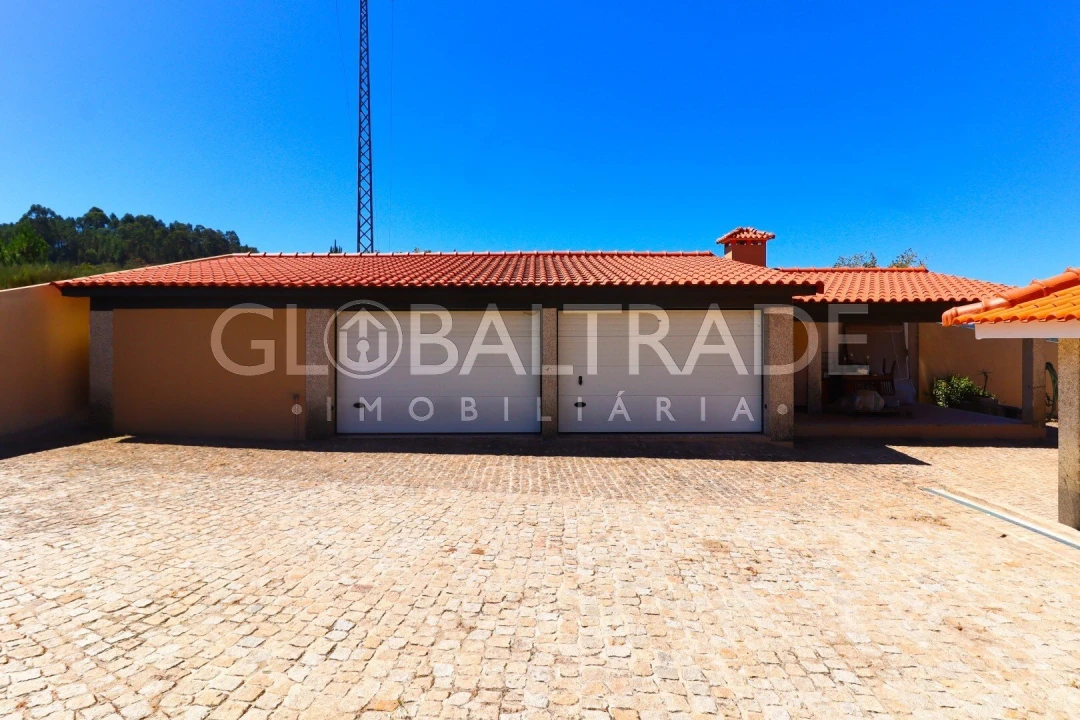 Moradia T5 para Venda em Salvador do Monte Foto 17