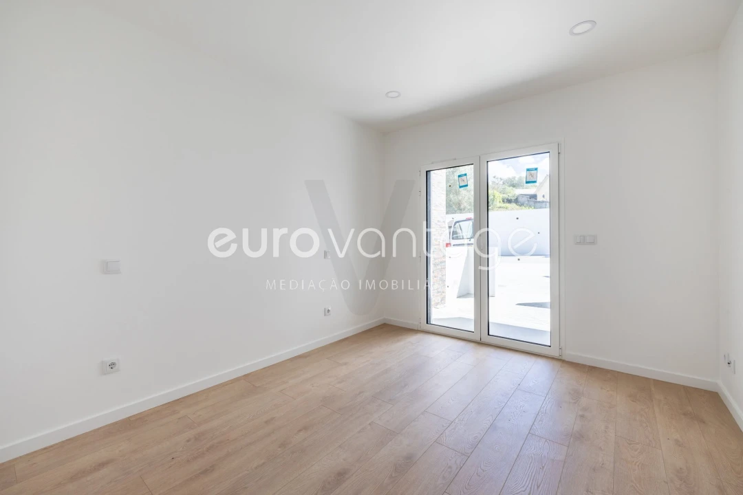 Apartamento T1 para Venda em Leiria, Pousos, Barreira e Cortes Foto 12