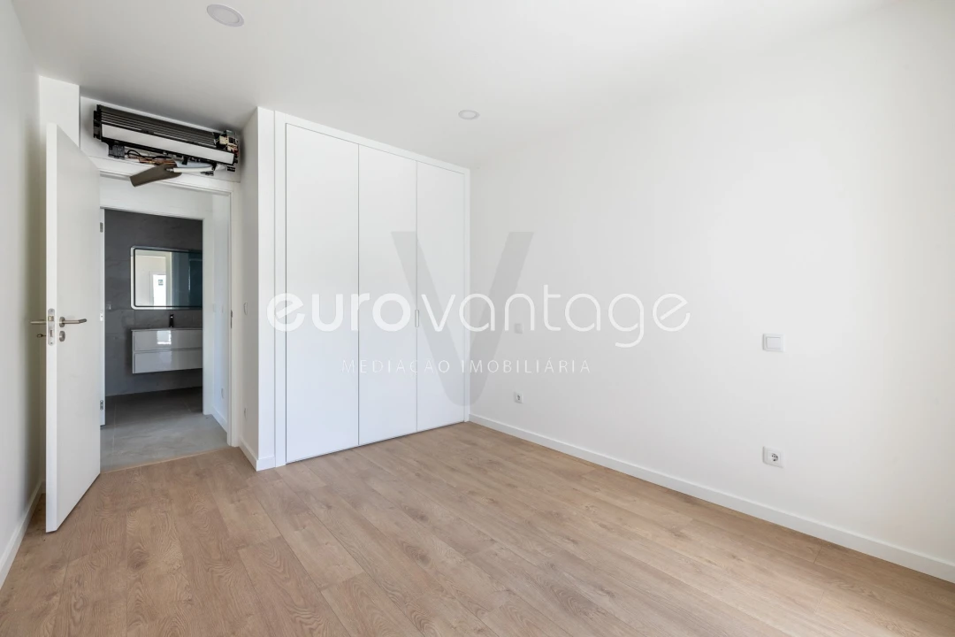 Apartamento T1 para Venda em Leiria, Pousos, Barreira e Cortes Foto 13