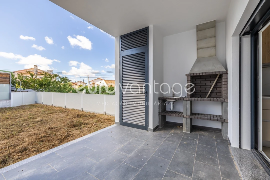 Apartamento T1 para Venda em Leiria, Pousos, Barreira e Cortes Foto 16