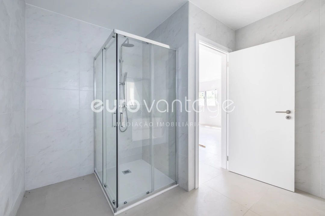 Apartamento T1 para Venda em Leiria, Pousos, Barreira e Cortes Foto 14