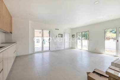 Apartamento T2 para Venda em Leiria, Pousos, Barreira e Cortes