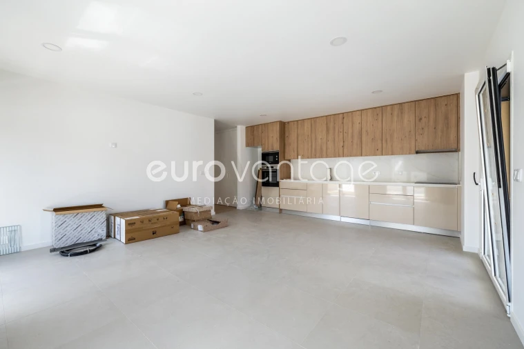 Apartamento T2 para Venda em Leiria, Pousos, Barreira e Cortes Foto 2