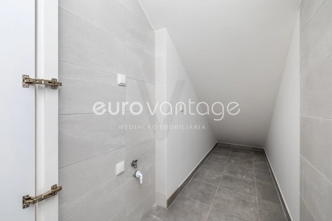 Apartamento T2 para Venda em Leiria, Pousos, Barreira e Cortes Foto 20