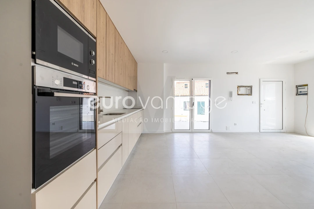 Apartamento T2 para Venda em Leiria, Pousos, Barreira e Cortes Foto 8
