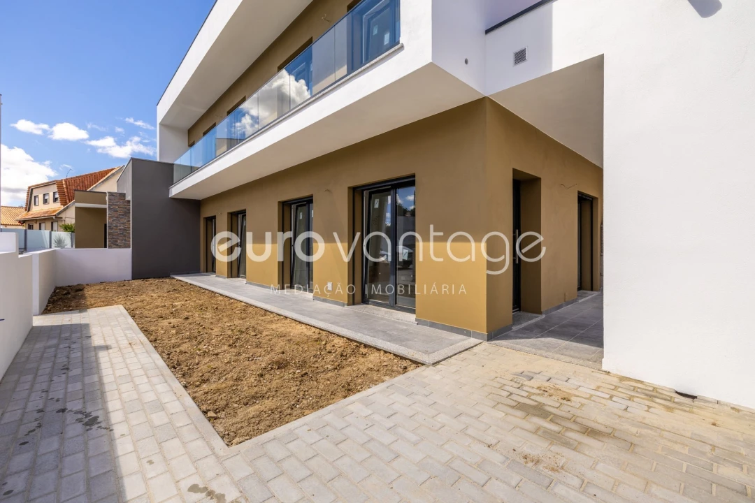 Apartamento T2 para Venda em Leiria, Pousos, Barreira e Cortes Foto 1