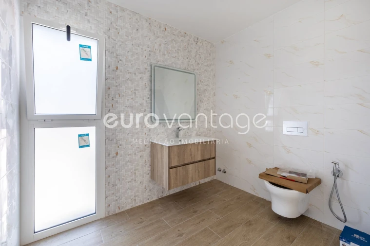 Apartamento T2 para Venda em Leiria, Pousos, Barreira e Cortes Foto 15