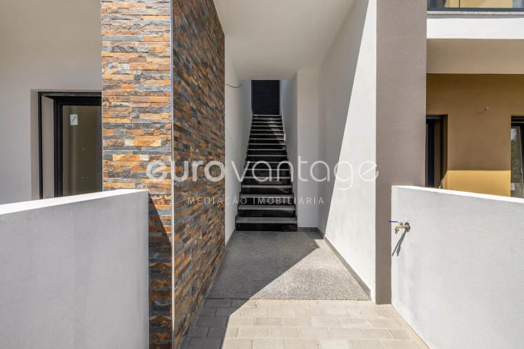 Apartamento T2 para Venda em Leiria, Pousos, Barreira e Cortes Foto 2
