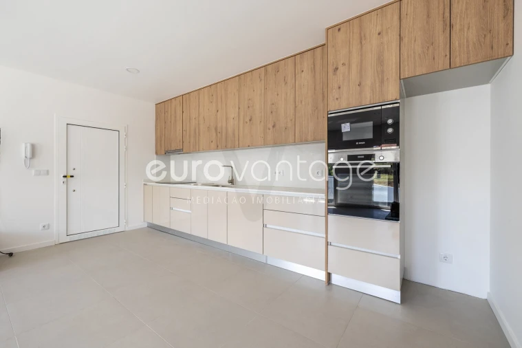 Apartamento T2 para Venda em Leiria, Pousos, Barreira e Cortes Foto 8