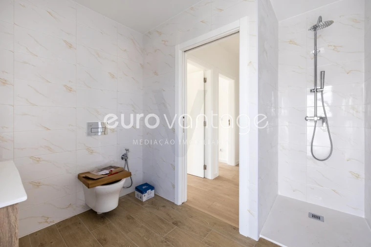 Apartamento T2 para Venda em Leiria, Pousos, Barreira e Cortes Foto 16