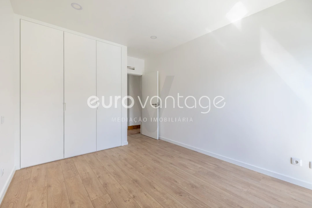 Apartamento T2 para Venda em Leiria, Pousos, Barreira e Cortes Foto 12