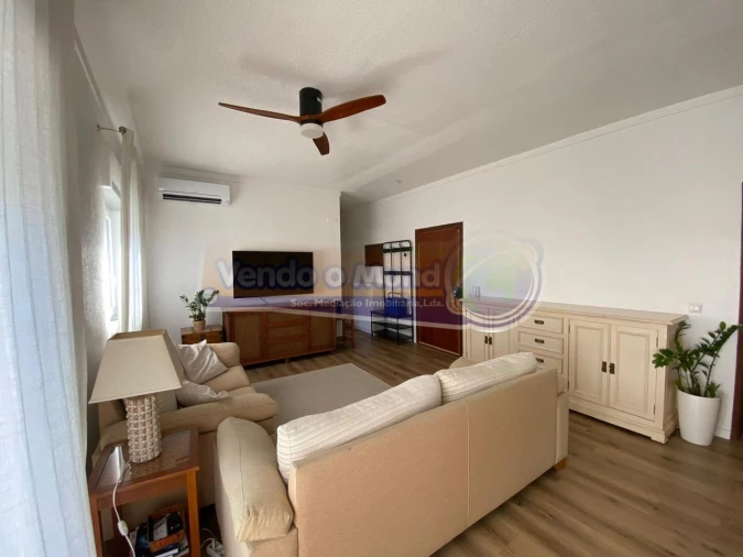 Apartamento T2 para Venda em Benavente Foto 4