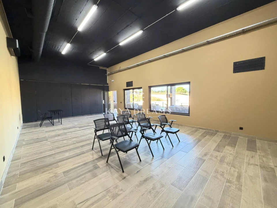 Loja para Arrendamento em Lumiar Foto 1