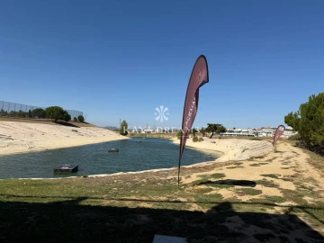 Loja para Arrendamento em Lumiar