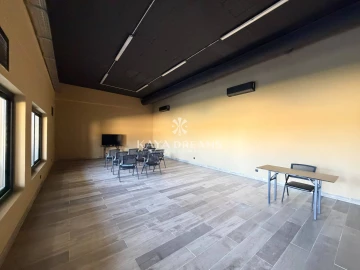 Loja para Arrendamento em Lumiar