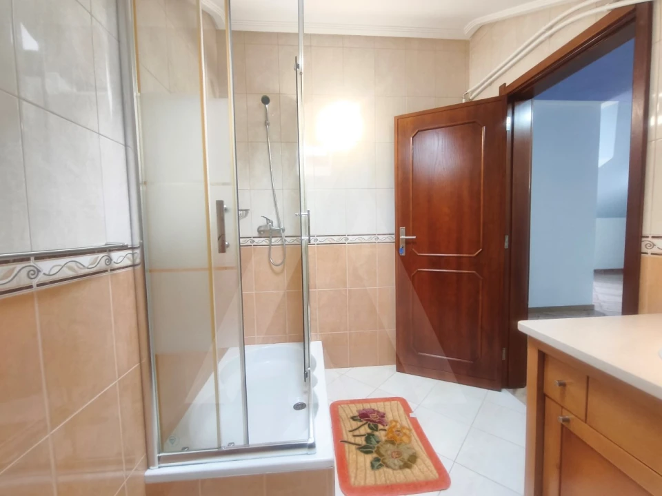 Apartamento T1 para Arrendamento em Requeixo, Nossa Senhora de Fátima e Nariz Foto 14