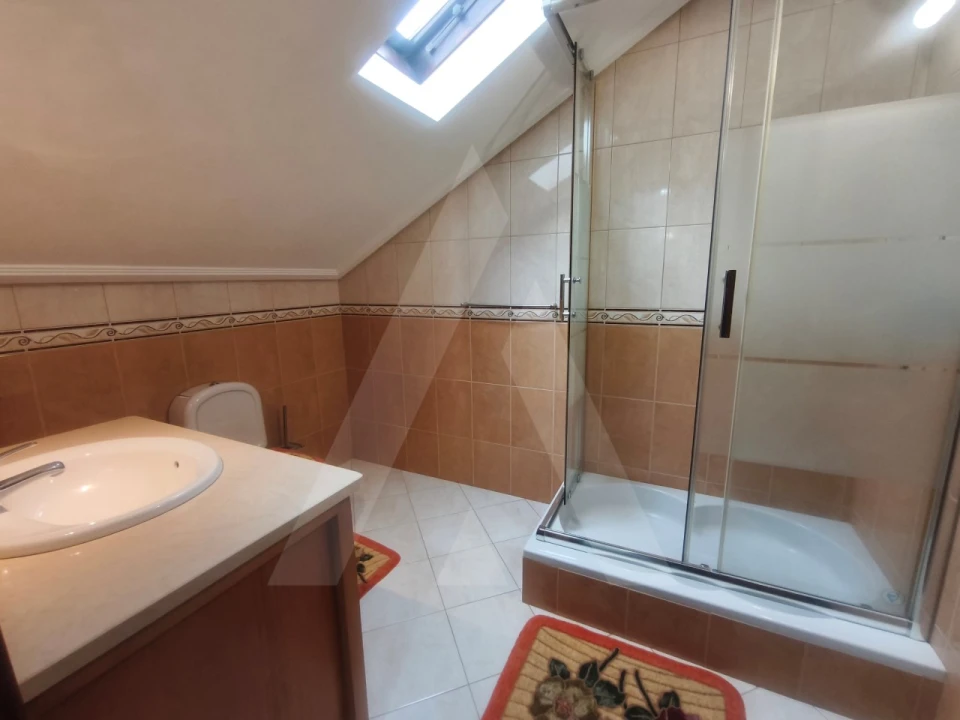 Apartamento T1 para Arrendamento em Requeixo, Nossa Senhora de Fátima e Nariz Foto 15