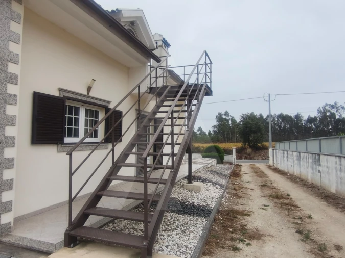 Apartamento T1 para Arrendamento em Requeixo, Nossa Senhora de Fátima e Nariz Foto 24