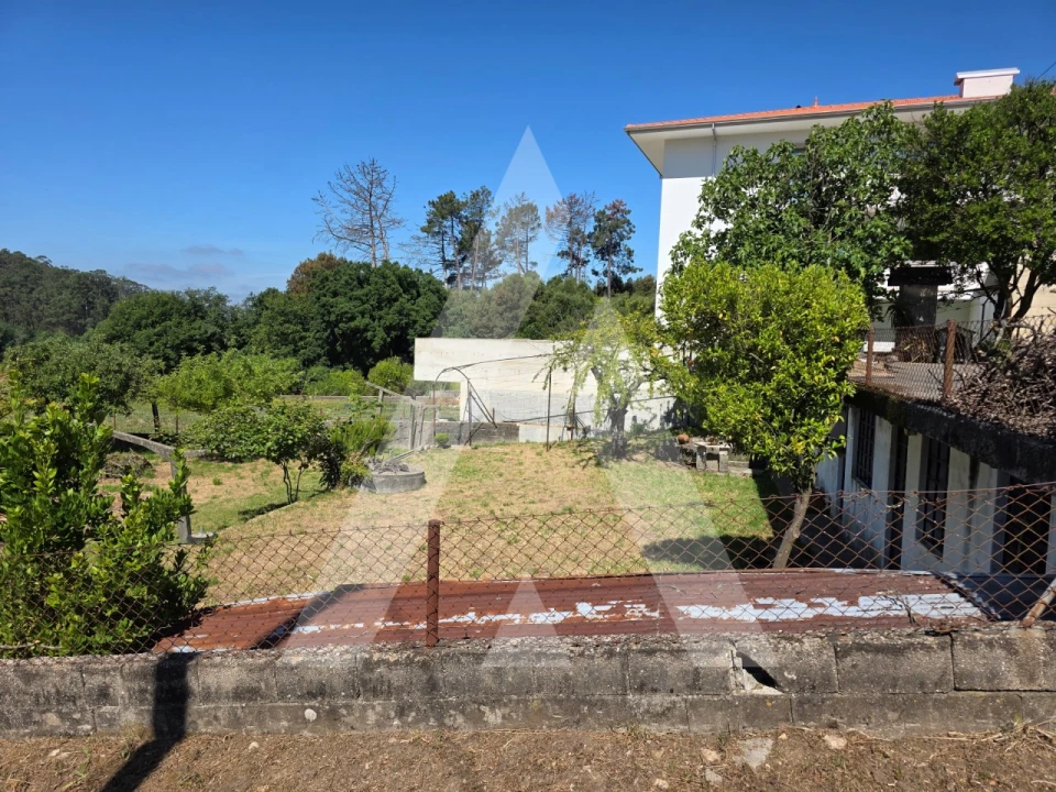 Moradia T4 para Venda em Carregosa Foto 32