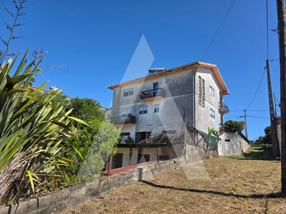 Moradia T4 para Venda em Carregosa Foto 31
