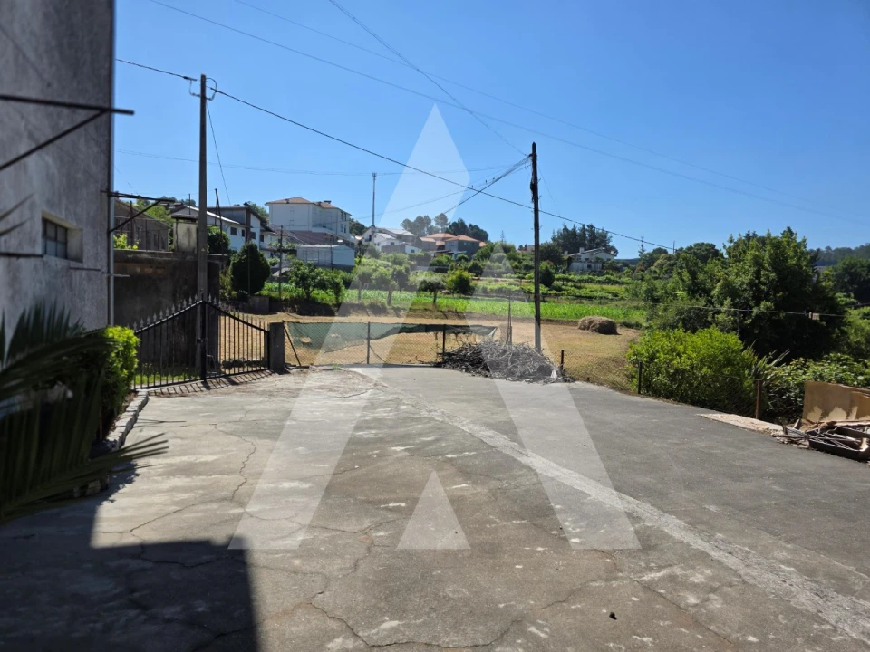 Moradia T4 para Venda em Carregosa Foto 42