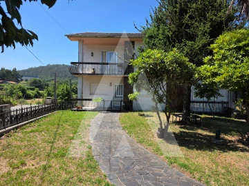 Moradia T4 para Venda em Carregosa