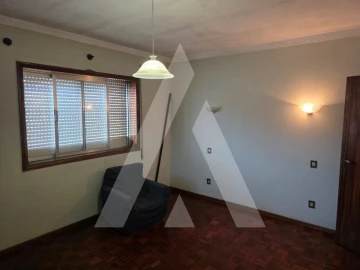 Moradia T4 para Venda em Carregosa