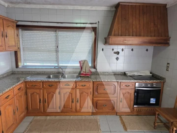 Moradia T4 para Venda em Carregosa