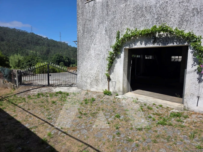 Moradia T4 para Venda em Carregosa Foto 34