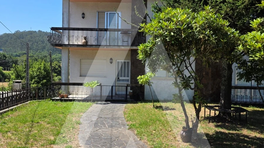 Moradia T4 para Venda em Carregosa