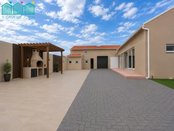 Moradia T3 para Venda em Esgueira
