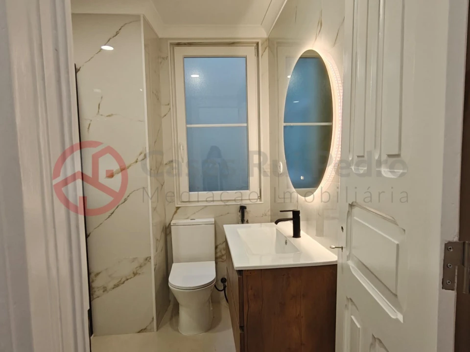 Apartamento T2 para Venda em Odivelas Foto 14