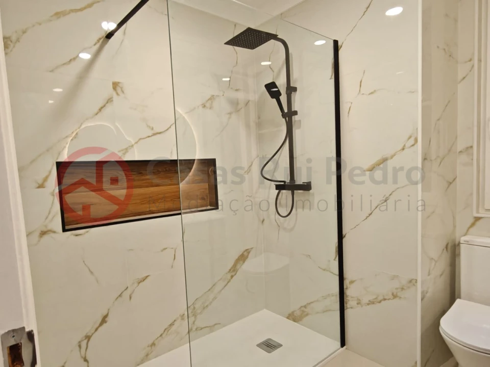Apartamento T2 para Venda em Odivelas Foto 15