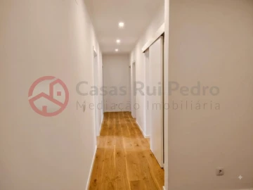 Apartamento T2 para Venda em Odivelas