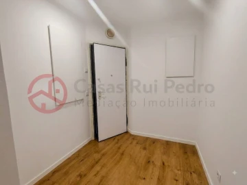 Apartamento T2 para Venda em Odivelas
