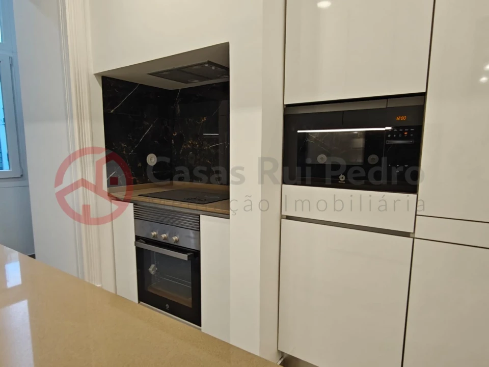 Apartamento T2 para Venda em Odivelas Foto 3