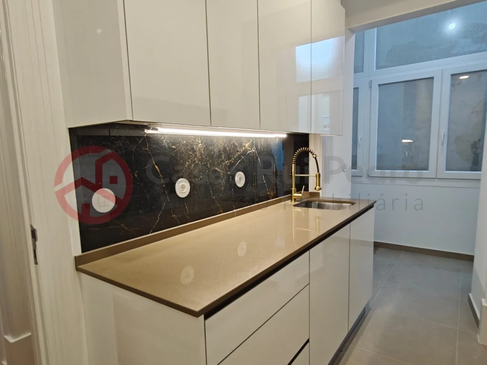 Apartamento T2 para Venda em Odivelas Foto 5