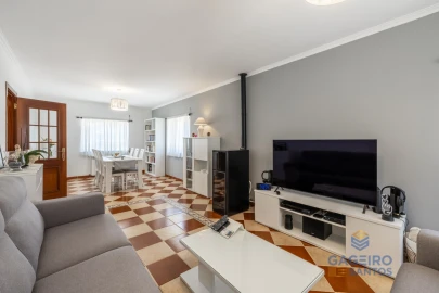 Moradia T3 para Venda em Famalicão