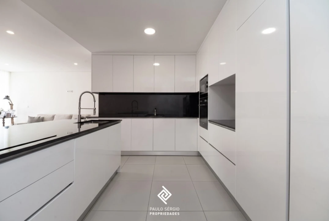 Apartamento T3 para Venda em Santa Marinha e São Pedro da Afurada Foto 8