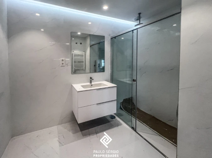 Apartamento para Venda em Mafamude e Vilar do Paraíso Foto 3
