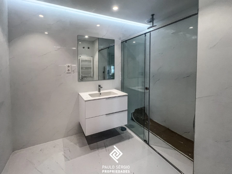 Apartamento T2 para Venda em Mafamude e Vilar do Paraíso Foto 6