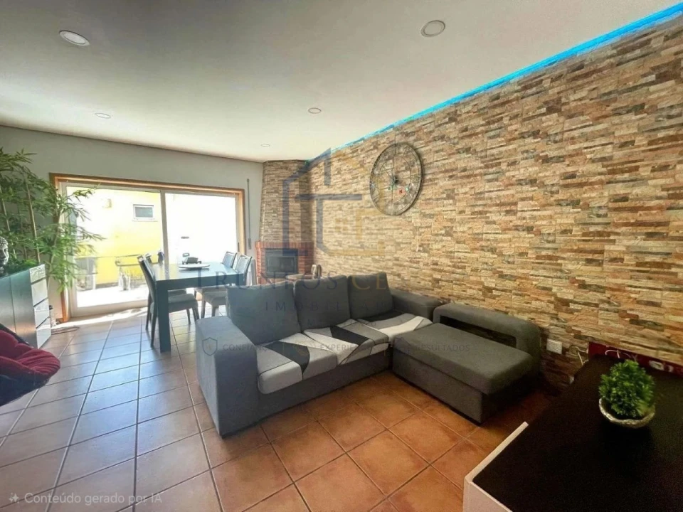 Moradia T3 para Venda em Fornelo e Vairão Foto 3