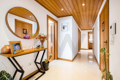 Apartamento T3 para Venda em Sacavém e Prior Velho