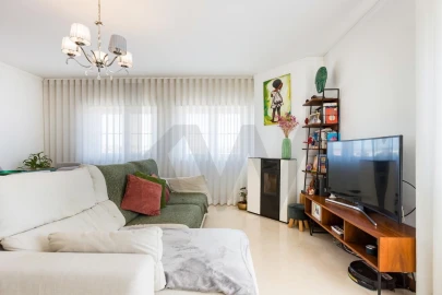 Apartamento T3 para Venda em Sacavém e Prior Velho