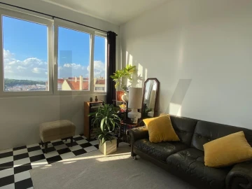 Apartamento T3 para Venda em Campolide