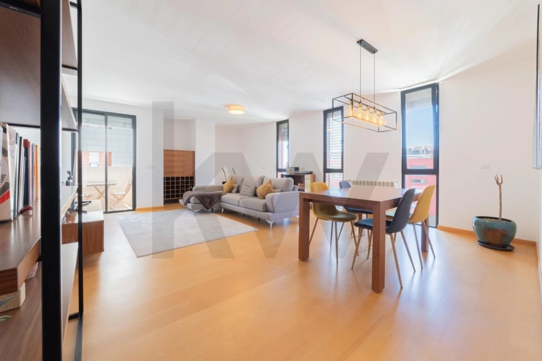 Apartamento T2 para Venda em Algés, Linda-A-Velha e Cruz Quebrada-Dafundo Foto 3