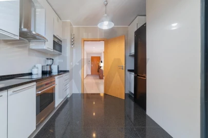 Apartamento T2 para Venda em Algés, Linda-A-Velha e Cruz Quebrada-Dafundo