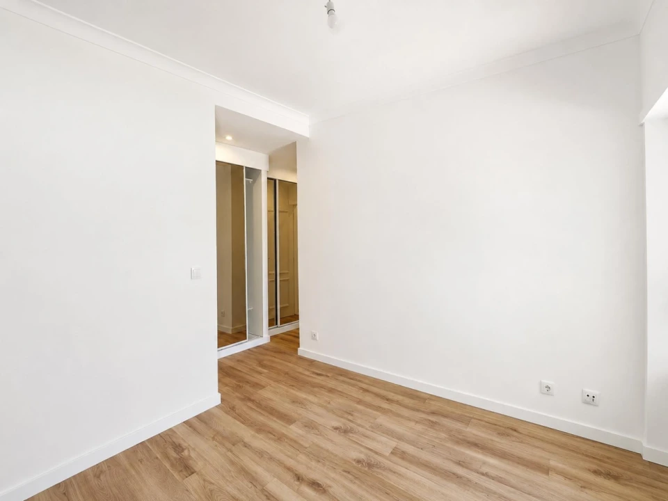 Apartamento T3 para Venda em Laranjeiro e Feijó Foto 13