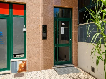 Apartamento T3 para Venda em Laranjeiro e Feijó